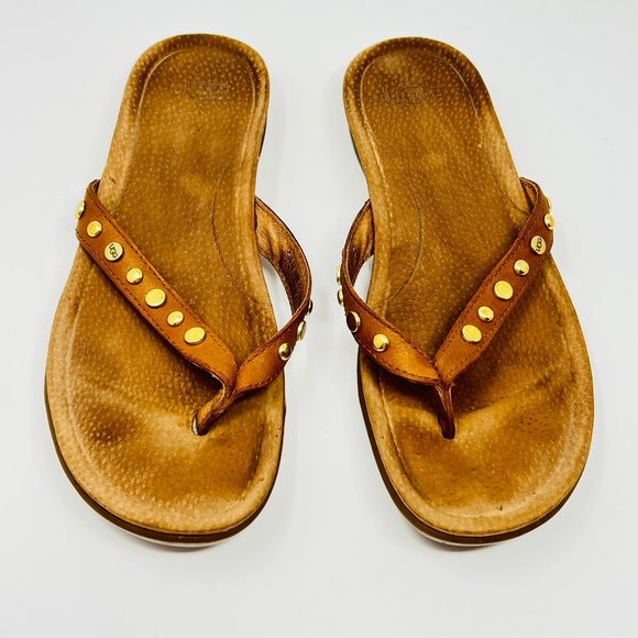 UGG Women's Lyndi Chestnut with gold studs leather thong sandals size 7 - Picture 2 of 12